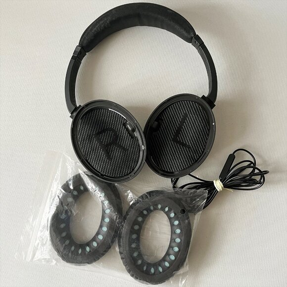 Bose QC15 QuietComfort Acoustic Noise Canceling Headphones with New Earpads - Picture 2 of 5